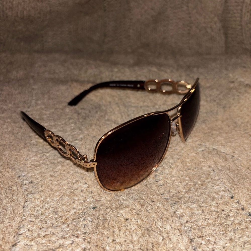 Aj Morgan Gold Chain-Detail Aviator Sunglasses with Brown Gradient Lenses